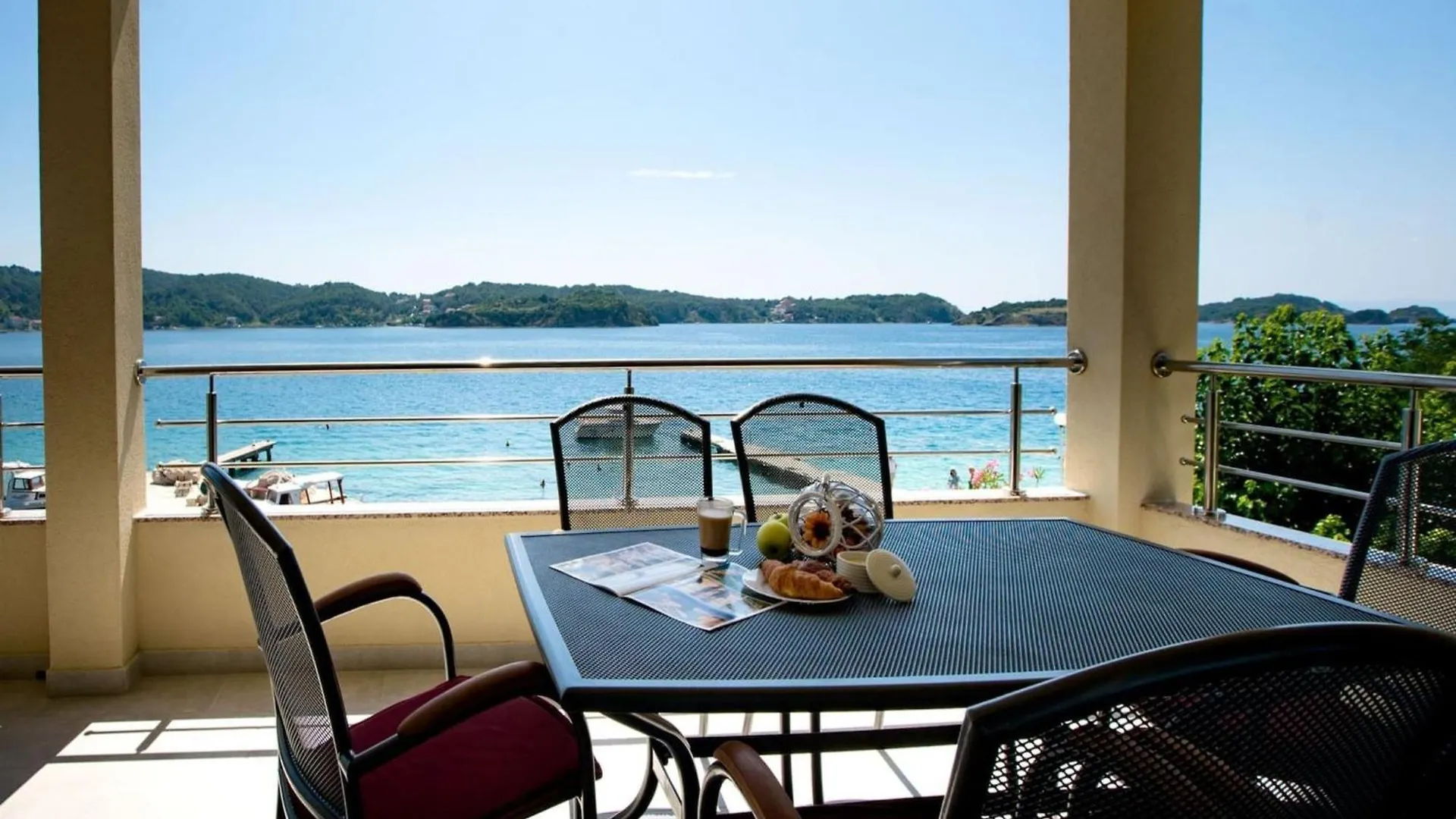 Botel Villa Gulli - Apartment Gold With Private Beach Supetarska Draga